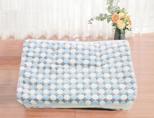 Charger l'image dans la galerie, Couverture lavable pour chien et chat

