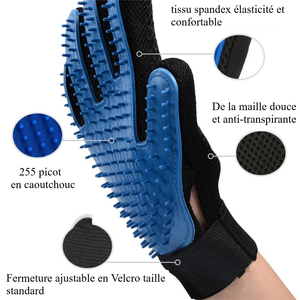 Gant-brosse de toilettage